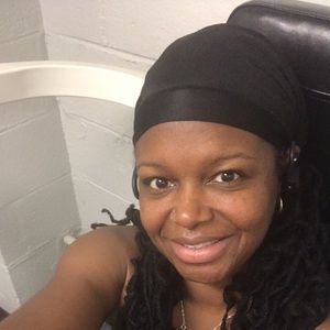 Meet your Posher, Sandy